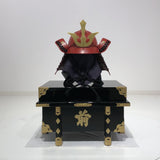 【O-033-K】Black thread laced Iyo-style waist-guard two-piece cuirass armor (aged finish) (helmet only)：黒糸威伊予腰取二枚胴具足（時代仕上げ）（兜のみ）