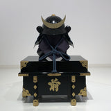 【O-063-K】Dark blue thread laced black barrel shoulder guards two-piece cuirass armor (helmet only)： 紺糸威黒桶側二枚胴具足（兜のみ）
