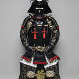【O-016】Black Thread Laced Contemporary Small Plate Two-Piece Cuirass Armor：黒糸威当世小札二枚胴具足