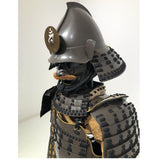【O-069】Black thread laced chest-fastened ridge two-piece cuirass armor：黒糸威胸取鎬二枚胴具足