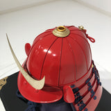 【O-061-K】Deep navy blue thread laced red barrel shoulder guards two-piece cuirass armor (helmet only)：濃紺糸威赤桶側二枚胴具足（兜のみ）