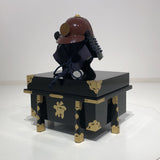 【O-059-K】Deep navy blue thread laced brown barrel shoulder guards two-piece cuirass armor (helmet only)：濃紺糸威茶桶側二枚胴具足（兜のみ）