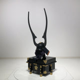 【O-029-K】Deep navy blue thread laced gold karakusa two-piece cuirass armor (helmet only)：濃紺糸威金唐二枚胴具足（兜のみ）