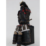 【O-055】Navy and red thread laced chest-fastened black barrel shoulder guards two-piece cuirass armor with twelve-plated helmet (hand-painted traditional lacquer finish)：紺赤糸威胸取黒桶側二枚胴具足・十二間兜（手時代塗）