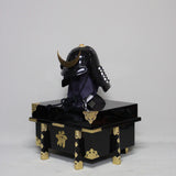 【O-057-K】Black and white thread laced black barrel shoulder guards two-piece cuirass armor (helmet only)：黒白糸威黒桶側二枚胴具足（兜のみ）