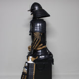 【O-042】Black Thread Laced Rusted Iron Two-Piece Cuirass Armor：黒糸威腰取二枚胴具足
