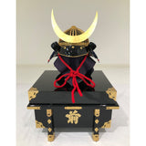 [A-011] Kabuto stand (for adults)