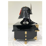 【O-036-K】Black thread laced vertical joined two-piece cuirass armor (helmet only)：黒糸威縦矧二枚胴具足（兜のみ）