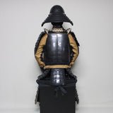 【O-042】Black Thread Laced Rusted Iron Two-Piece Cuirass Armor：黒糸威腰取二枚胴具足