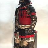 【O-067】Black thread laced Yamatomune shoulder plates two-piece cuirass armor：黒糸威山道頭札二枚胴具足