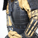 【O-042】Black Thread Laced Rusted Iron Two-Piece Cuirass Armor：黒糸威腰取二枚胴具足