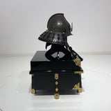【O-069-K】Black thread laced chest-guard ridge two-piece cuirass armor (helmet only)：黒糸威胸取鎬二枚胴具足（兜のみ）
