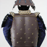 【O-053】Dark blue thread laced iron rusted riveted two-piece cuirass armor with head-shaped helmet：紺糸威鉄錆笠鋲二枚胴具足（頭形兜）