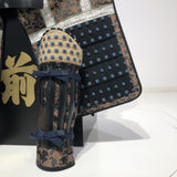 【O-055】Navy and red thread laced chest-fastened black barrel shoulder guards two-piece cuirass armor with twelve-plated helmet (hand-painted traditional lacquer finish)：紺赤糸威胸取黒桶側二枚胴具足・十二間兜（手時代塗）
